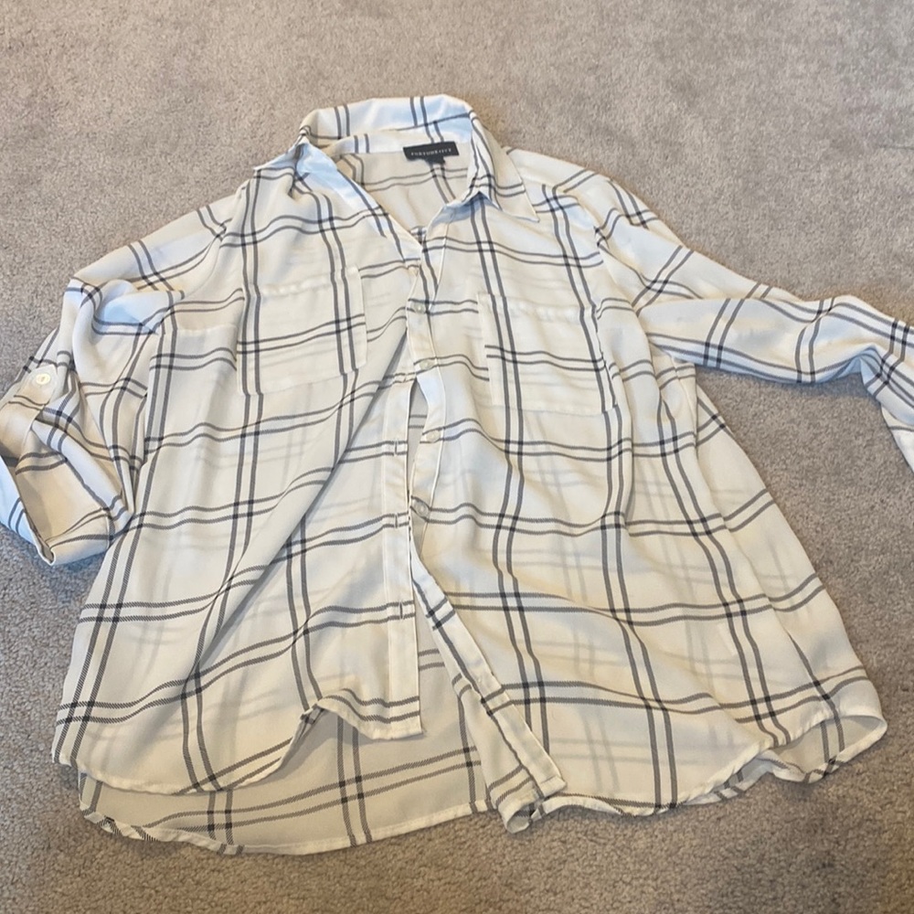 Fortune + Ivy flow check blouse in Size L